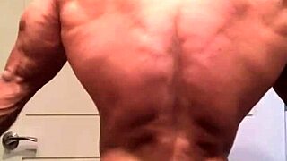 damn i looked shredded before arnold classic what do you think??