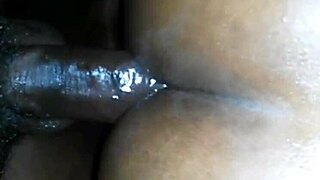 preta drops fat ass on thick cock