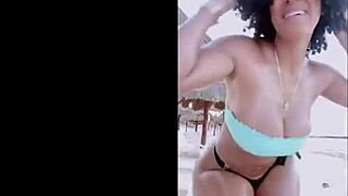 big booty shakes and jiggles making me so damn horny all night