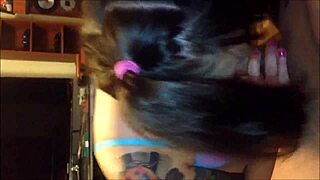 Beautiful Blue-Eyed Teen Gives Homemade Amateur Blowjob