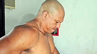 Amateur young hottie spreads wet pussy for stepdad's monster cock and intense orgasm