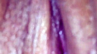 Super wet pussy babe shakes huge ass for sloppy fingering 😘💦
