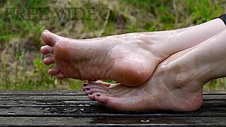 Oily pretty feet tease with seductive toe play and shine