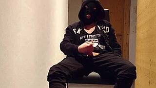 i blast hot cum all over my dirty sneaker sole