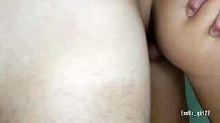 Sexo Selvagem no Chuveiro com Gozada na Boca e Banho de Porra
