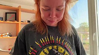 Huge Cumshot Fills Shy Redhead Beauty's Mouth After Deepthroat