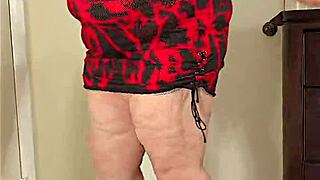 Hot Thick Hijab Milf Twerks Juicy Ass In Heels And Miniskirt