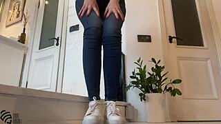Sneakers Hide Milf's Teasing Foot Fetish Seduction Game