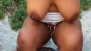 wanna watch bbw pussy squirt wildly outdoors??