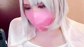 Mask beauty crossdresses and masturbates on cam