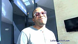 Hey, bu vahşi ırklar arası orgiye katıl, domalmış esmer hatunlarla grup sikiş!