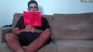 Como fazer uma latina jovem enlouquecer de prazer