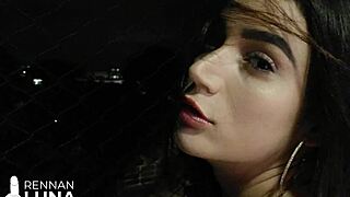 ¡Tío, esta esposa caliente rogó por follada anal!