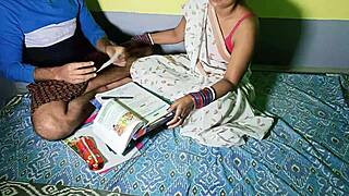 Tutor Privat Desi Panas Seksi Ngentot dengan Bicara Hindi