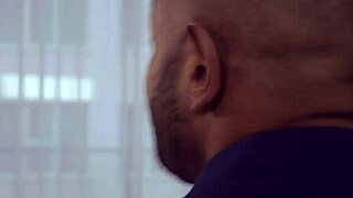 هي، فتاة أوروبية تُدلك وتُنيك كسها بقوة، تريد النظر؟ 😍