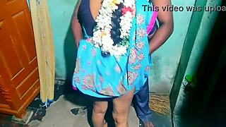 इंडियन आंटी, घर साफ करते हुए चुदाई करना चाहती हो?