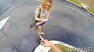 ルーシー・タイラーの上手いフェラで金稼ぎの話