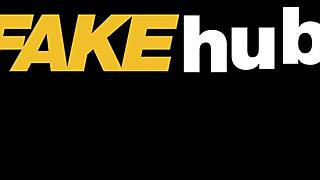 Public Agent sträcker min krämiga våta fitta med tjock kuk