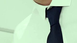 O rany! Candee Licious w końcu pieprzy swoją dziewiczą najlepszą przyjaciółkę!