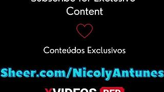 独自在家和女友的朋友，冒险的操弄发生了