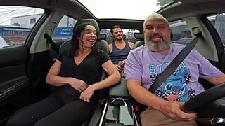 줄리아 바스, 카로나 타고 여행 내내 박아