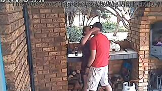 42 साल की बीवी 18 साल के साथ गुप्त अफेयर में चुदाई करती हुई पकड़ी गई