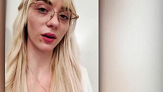 Ragazza della porta accanto Cecelia Taylor fa pompino a Mazee the Goat?