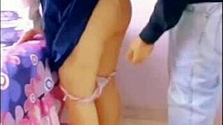 Läraren tar oskuld efter lektion med intensiv anal