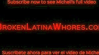 Wow! Tynd latina med store patter kneppet hårdt af tre dominante fyre!