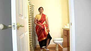 चोरी करते हुए पकड़ा गया और चुप रहने के लिए एनल में मजबूर किया गया