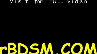 Maskerad ängel får sin fitta bunden hårt med leksaksborrning 😈