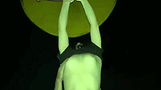 İsyankâr Üvey Kuzenimi Gece Yarısında Sertçe Sikiyorum!