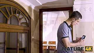 nie mogę uwierzyć, że biorę kutasa pasierba głęboko... ugh!