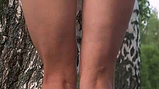 Offentlig Anal Eventyr med Perfekt Krop Ung Pige