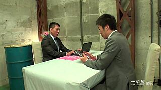 Metamorphic Maid startet den Tag mit dampfendem Blowjob. Diese japanische Geschichte entfaltet sich mit rohem Verlangen.