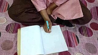 印度裔大学生校服被老师猛操