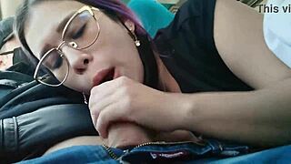 Човече, смучене и чукане с крем пай в обществен автобус, опа!