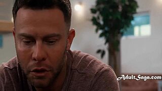 Družinska orgija se razvije z Leano Lovings in Bunny Madison v akciji.