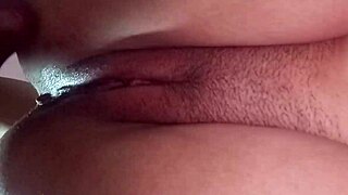 Meraklı POV komşunun genç oğlunu emme ve binme