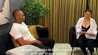 Нимфоманка с большим членом посещает пышную сексолога Даниэлу Гомес для терапии шлепками.