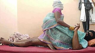 नेबर बॉय रैंच पर उसे नैल करता है