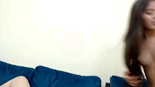 Hongaarse en Britse Lesbische Stiefzussen Likken Strakke Gaten en Zuigen Harde Lul Samen