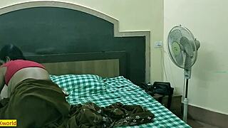 इंडियन बंगाली स्टेपमॉम टीन सन के साथ हॉट रफ सेक्स करती है क्लियर ऑडियो में