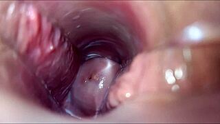 Vaginalen Orgasmus mit Speculum in Muschi-Spiel-Session eins erkunden