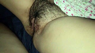 自制视频与成年学生第一次