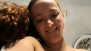 רד אווי סקיפס יאכט, מתחברת עם בלונדינית רזה ליצירת קרימפיי.