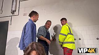 VIP4K tânără 18+ țipă prin orgasme multiple în timp ce șeful o fute la serviciu