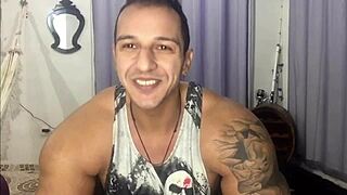 Paty Bumbum, El Toro de Oro, Inês Ventura és Samuca Ventura intenzív interrassz baszásban csillognak.