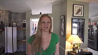 Nevlastná teta bliká a trhá oblečenie pre synovca na jarných prázdninách! Mia Vallis v WCA Productions.