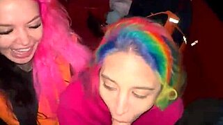 Девчонки устроили дикий сюрприз на лодке для счастливчика